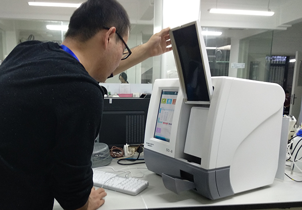 隨州市中醫院采購我公司SD-8母乳分析儀